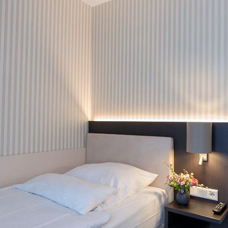 Hotel Alte Post Krefeld Luaran gambar